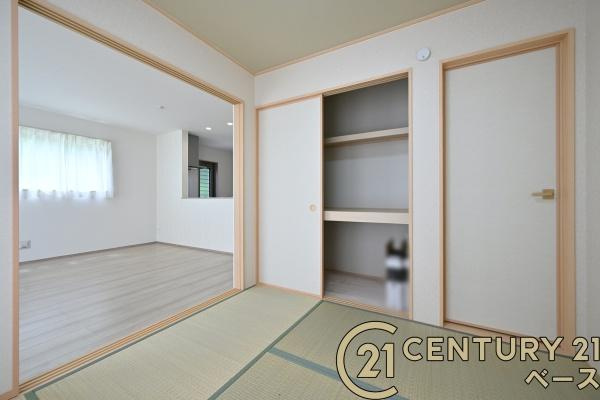 生駒市萩の台 Ｆ号棟 ／新築一戸建の内観：施工例|■ＴＶモニター付きインターホンで防犯対策もバッチリ。来客も一目でわかり安心です。■