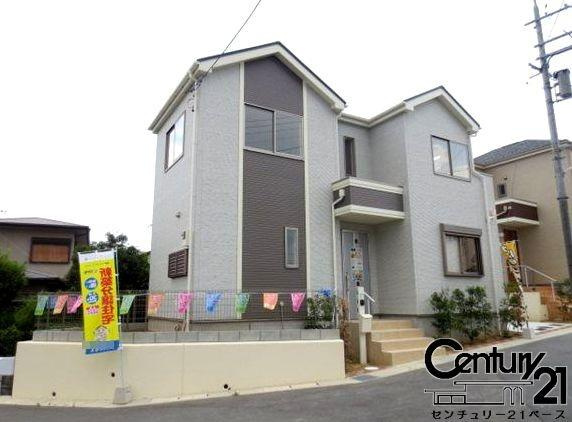 生駒市萩の台 Ｍ号棟 ／新築一戸建の外観|■≪同仕様写真≫■汚れにくい外壁サイディング仕様！外構工事費込みです！建築基準法で定められた１.５倍の耐震性能！制震性能も兼ね備えた邸宅です！■