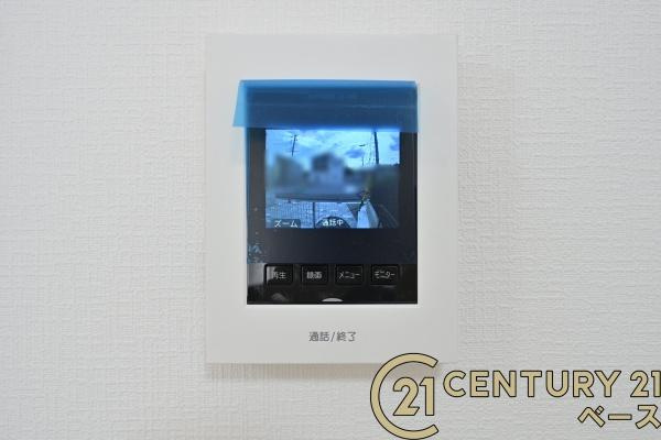 生駒市萩の台 Ｋ号棟 ／新築一戸建の内装|■ＴＶモニター付きインターホンで防犯対策もバッチリ。来客も一目でわかり安心です。■