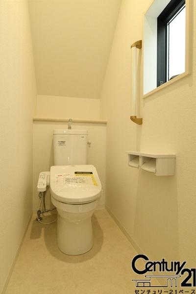 生駒市萩の台 Ｌ号棟 ／新築一戸建の内観：施工例|■ウォシュレット付きのお手洗いです！■
