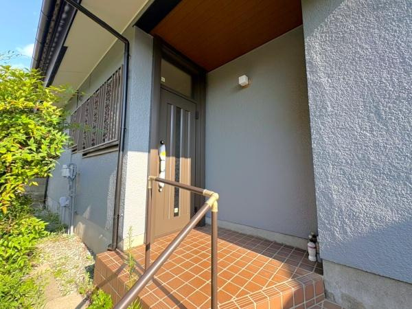 川崎市宮前区有馬９丁目の中古一戸建の玄関