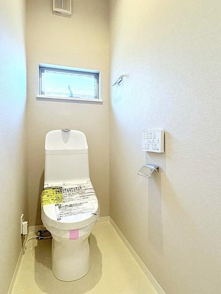 横浜市神奈川区羽沢町の中古一戸建のトイレ