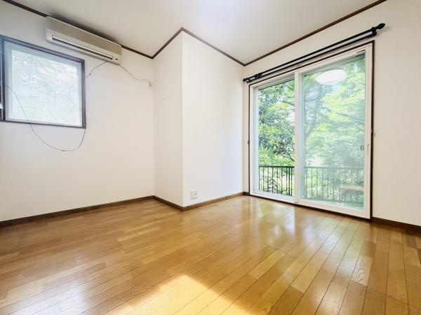 横浜市港北区高田西５丁目の中古一戸建の洋室