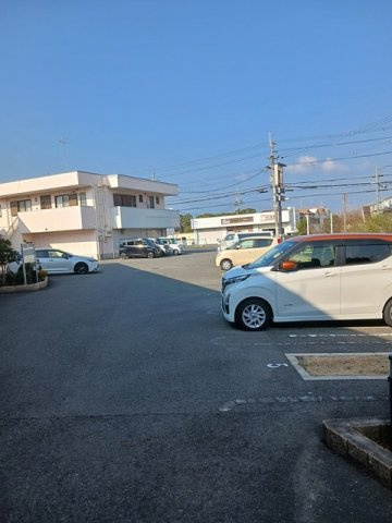 メゾン　ド　プラリネの駐車場