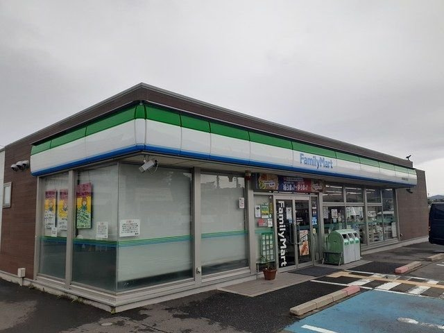メゾン　ド　プラリネの周辺|ファミリーマート様まで190m