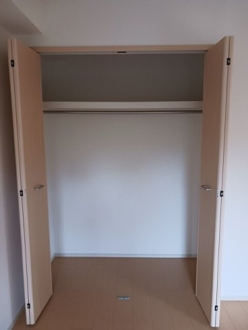 メゾン　ド　プラリネの収納