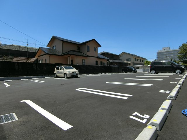 ヒカルサ米子Ⅱの駐車場