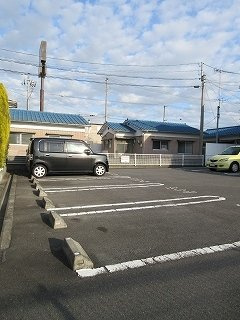 【駐車場】 | ラフレシールはなみずき