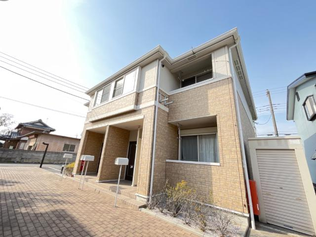 【エントランス】 | ウィステリアⅢ | 外観写真（昼）