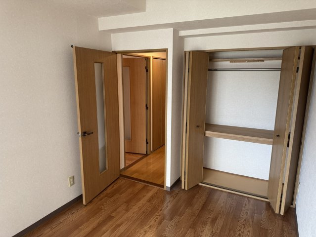 ルシャトーサンツリーの洋室