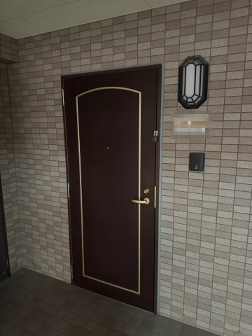 ルシャトーサンツリーの玄関