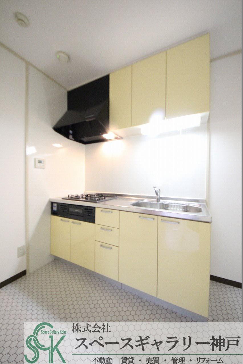 タウンハウス今寺Ⅱ　C棟のキッチン|※お部屋により仕様が異なる場合があります※