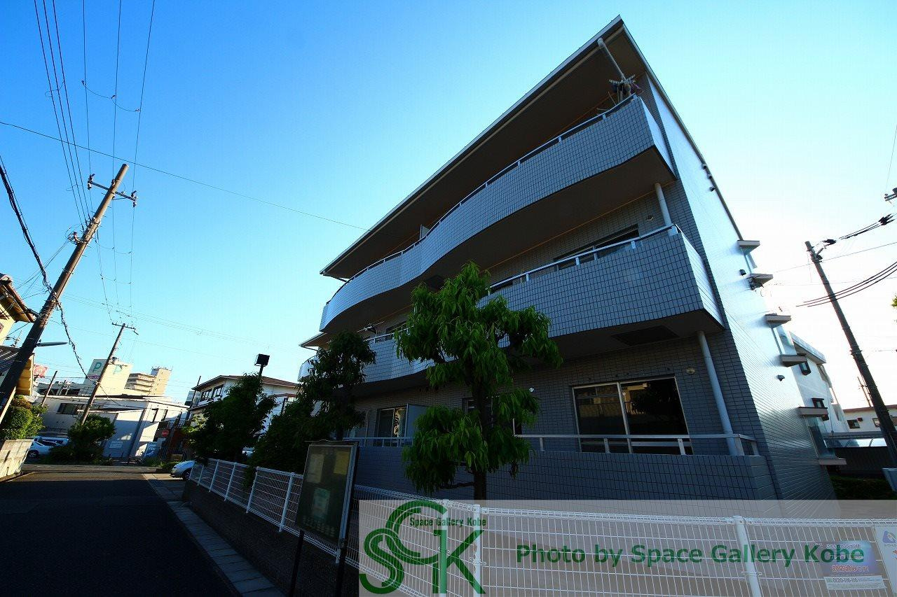 シャトラン高月の外観