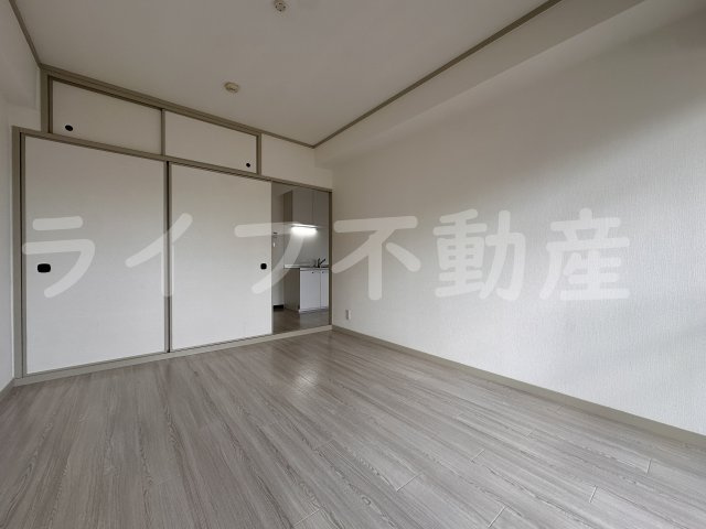 ハイツ森ノ宮の洋室|スタンダードな洋室です