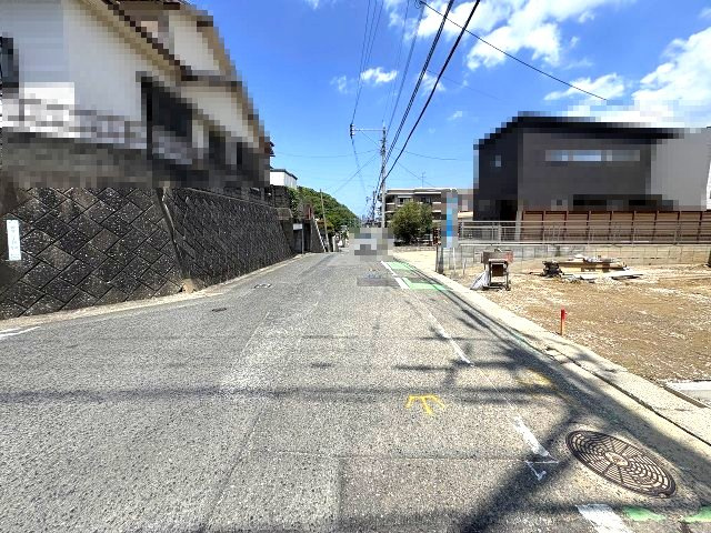 【その他】 | 福岡市東区若宮3丁目第23　2号棟（全2棟）【仲介手数料無料・0円】 | 現地写真。前面道路です。