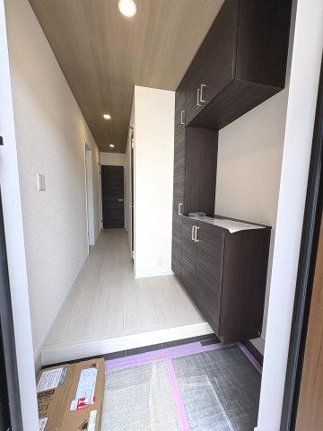 【玄関】 | 福岡市東区若宮3丁目第23　2号棟（全2棟）【仲介手数料無料・0円】 | 現地写真。