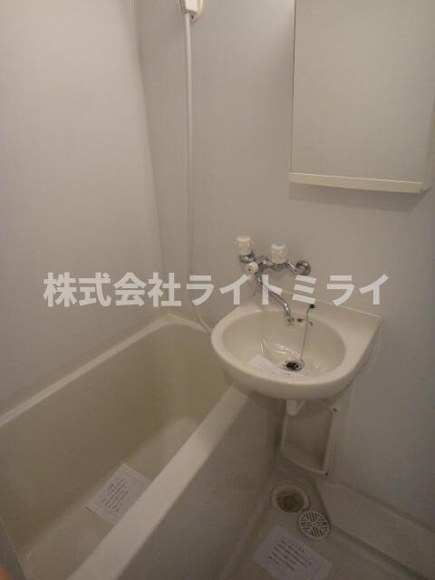 ＢＵＩＬＤＩＮＧ・Ｋの浴室| 