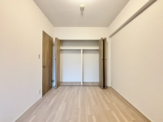 シティコーポ鴫野2号棟の洋室|スタンダードな洋室です