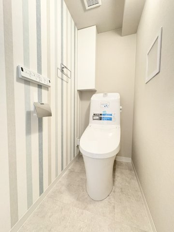 新北野第3コーポのトイレ|落ち着いた色調のトイレです
