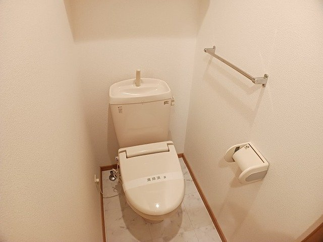 【トイレ】 | サンレミ葛原Ａ | シンプルで使いやすいトイレです