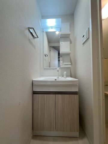 【洗面所】エムブイインプ新大阪 