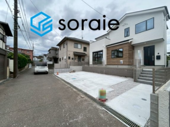 狭山市水野23期　全1棟　新築戸建の前面道路含む現地写真|令和8年6月4日撮影。