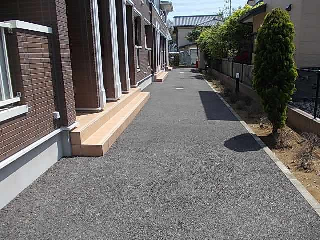 ゆとりのあるエントランスです