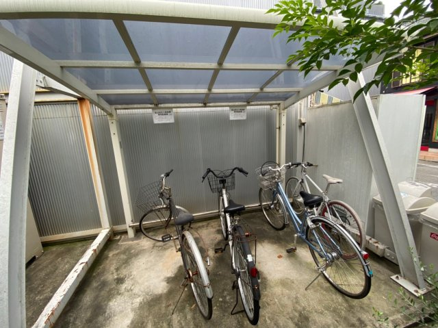 金山BASE　名古屋市賃貸　仲介手数料無料の駐車場