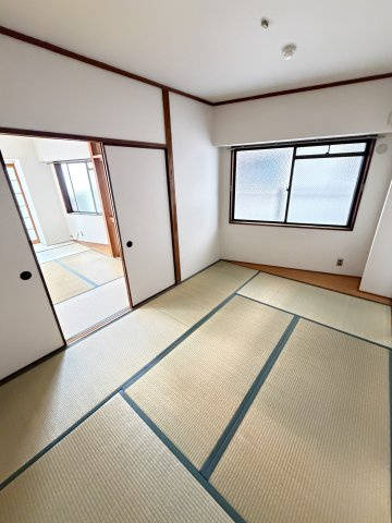 鯉川マンションの和室