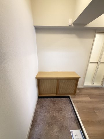 鯉川マンションの玄関