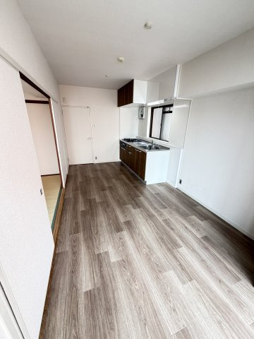 鯉川マンションの居間・リビング