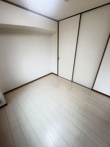キャピタルマンションの洋室