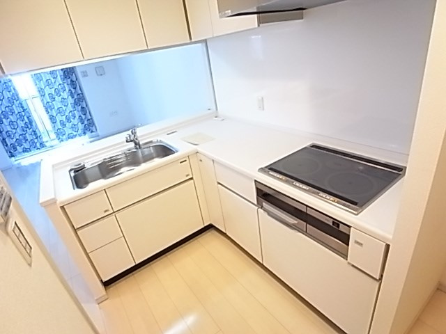 アーバンライフ神戸三宮ザ・タワーのキッチン