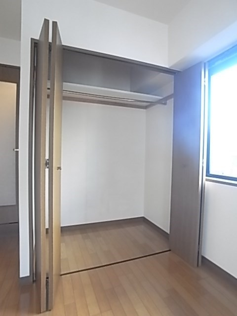 カーサ神戸下山手の収納