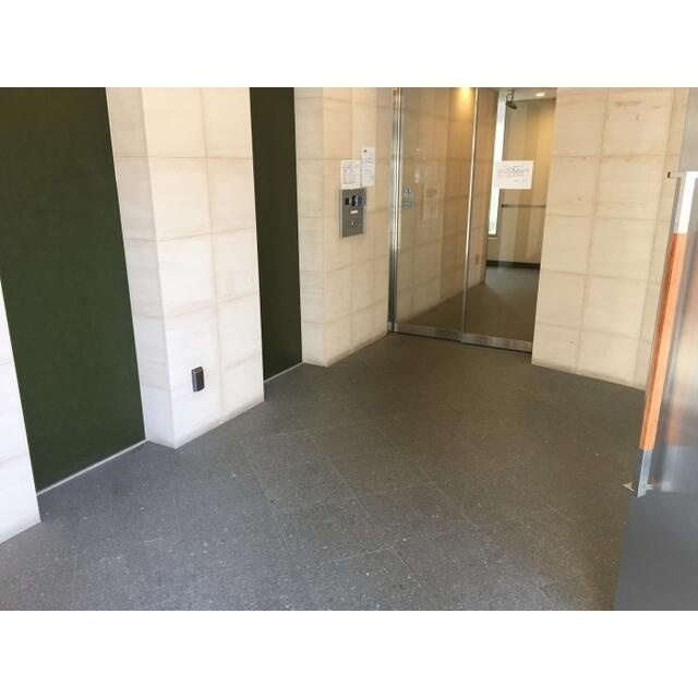 コンフォリア用賀のエントランス