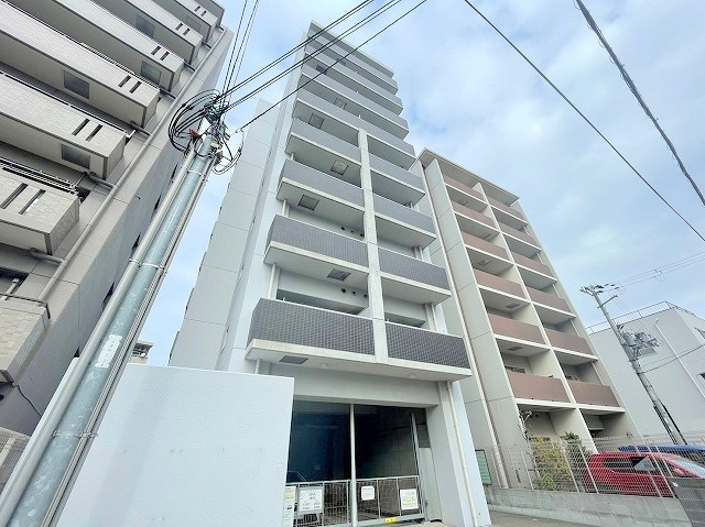 ライブガーデン新大阪の外観