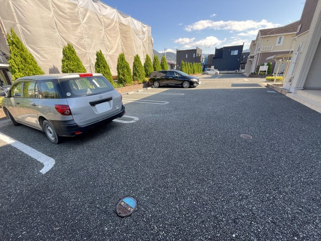 ＮＭＯＮ　Ｆの駐車場