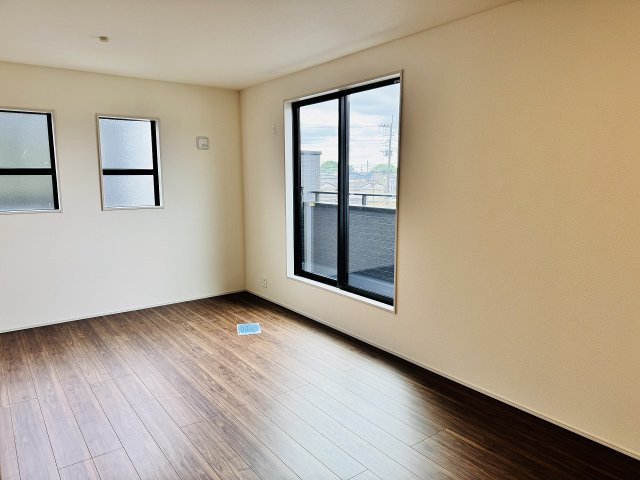 八王子市　上壱分方町　新築一戸建て　１８期の寝室|～2階11.0帖の主寝室　ベッドなど大型家具のレイアウトもしやすい広さです～