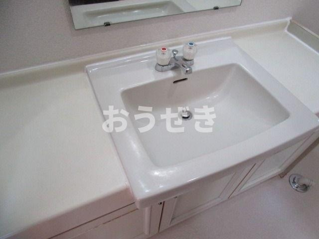 名瀬邸の独立洗面台