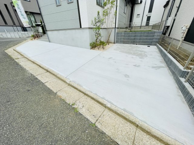 千葉市緑区誉田町1丁目830番〈2期〉の駐車場