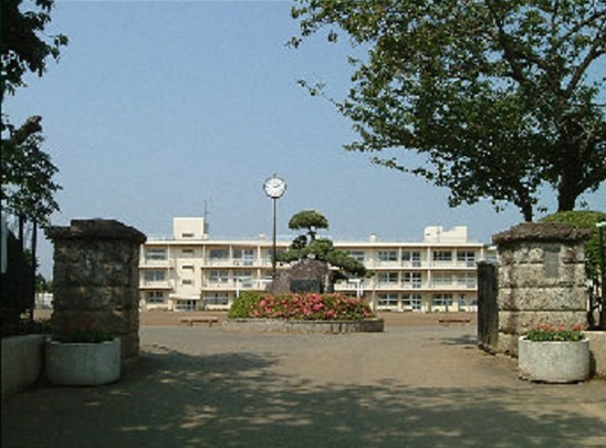 千葉市緑区誉田町1丁目830番〈2期〉の周辺|誉田中学校