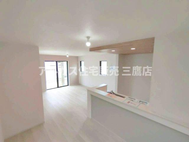 【内覧動画公開中！】府中市多磨町2丁目 西武多摩川線 多磨駅 新築戸建の居間・リビング