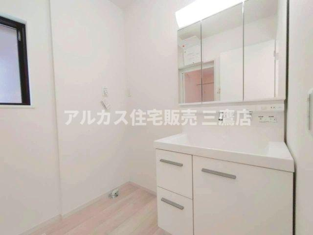 【内覧動画公開中！】府中市多磨町2丁目 西武多摩川線 多磨駅 新築戸建の独立洗面台