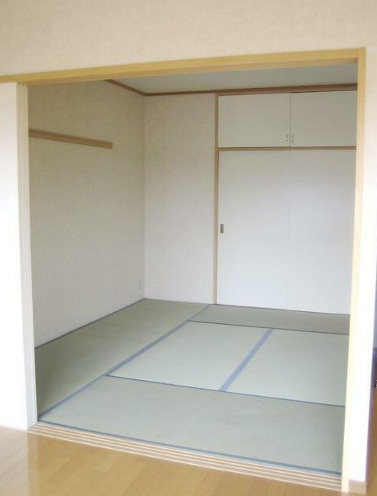フラワーマンション城西の和室