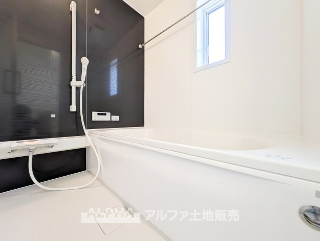 ~武蔵村山残堀3棟~ Newly built houseの浴室|【Bathroom】
◆風呂◆カビが付きにくく軽くこすれば簡単に落ちるお掃除ラクラク仕様です。