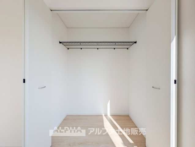 ~武蔵村山残堀3棟~ Newly built houseの収納|【Go filled with memories】
◆ありったけの◆住空間をよりよくするためには大切な収納スペース。時が経ち思い出がここに詰まっていく。