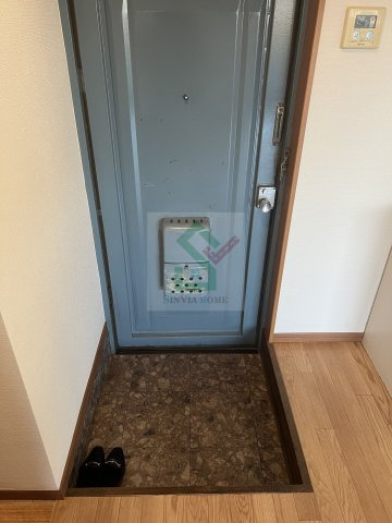 大光ハイツの玄関