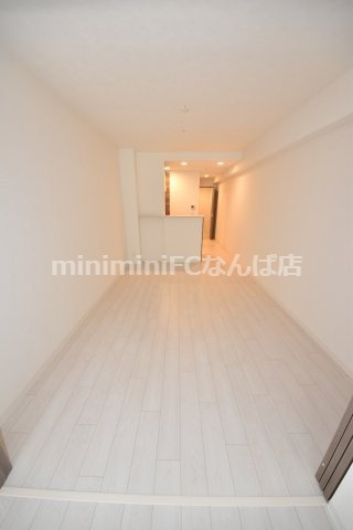 ラ・フォルム鎗屋町