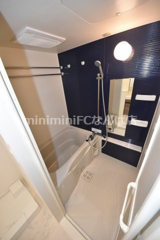 ラ・フォルム鎗屋町の浴室