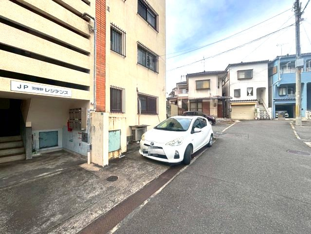 JP羽曳野レジデンスの駐車場